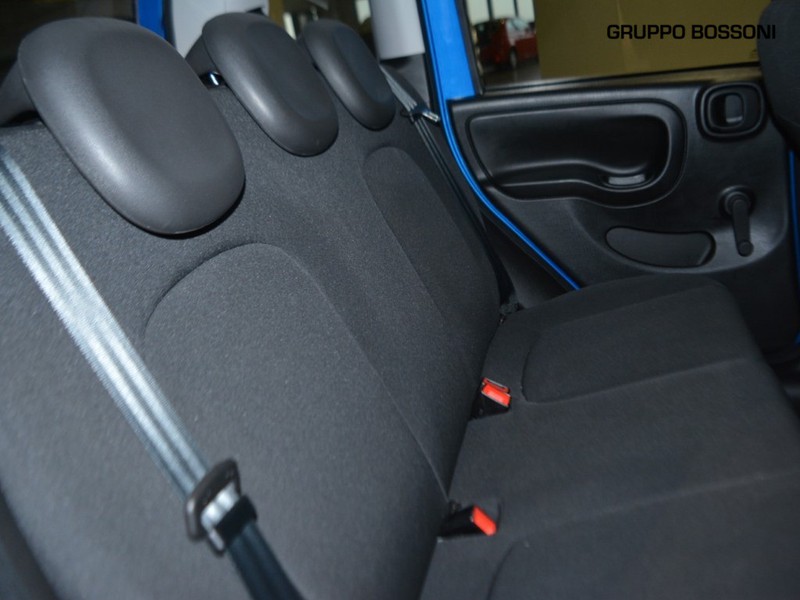 7 - Fiat Panda cross 1.0 firefly hybrid 70cv s&s 5p.ti