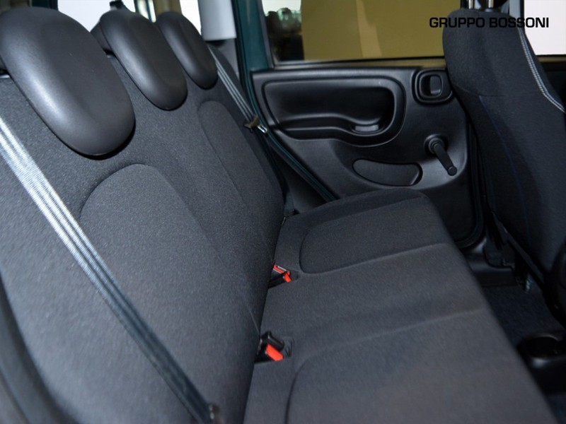 7 - Fiat Panda cross 1.0 firefly hybrid 70cv s&s 5p.ti