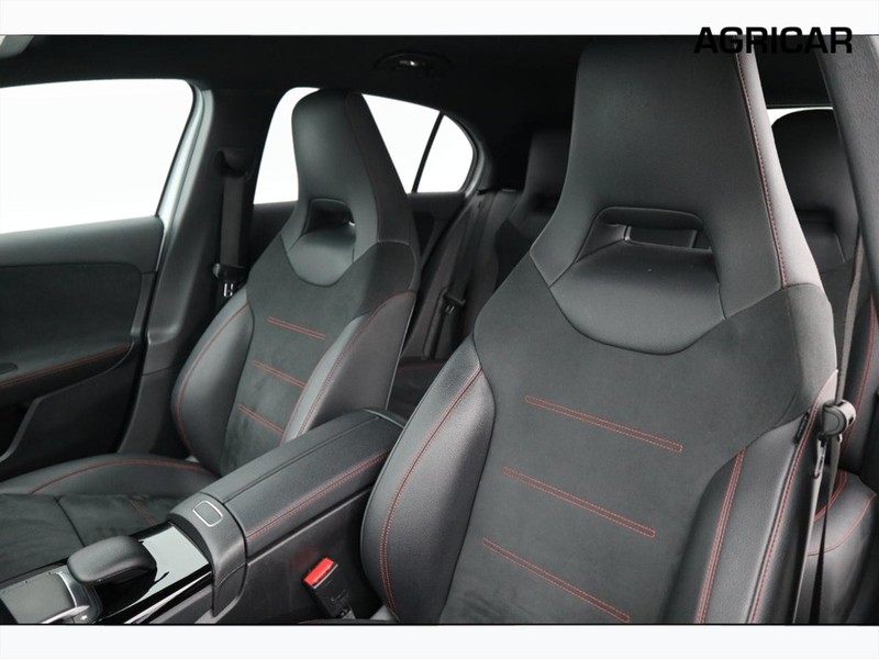 7 - Mercedes Classe A 250 e plug in hybrid (e eq-power) premium plus edition 7g-dct