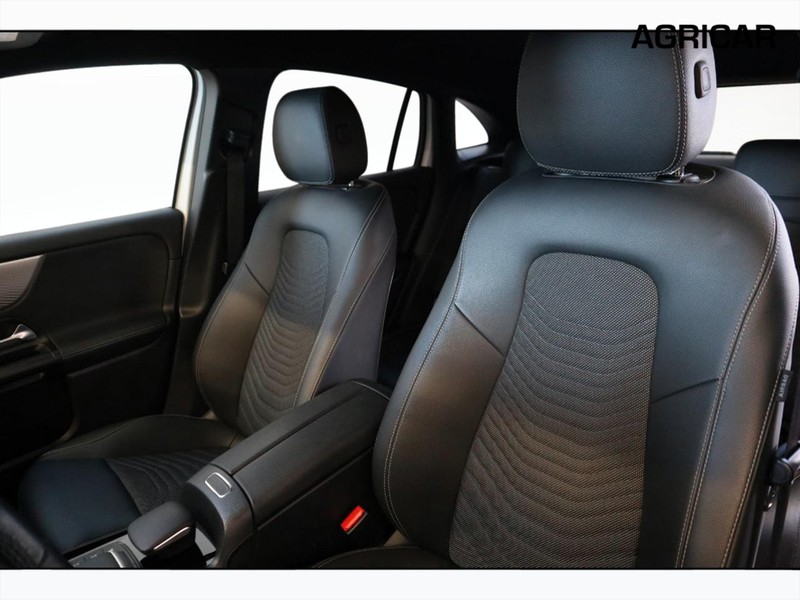7 - Mercedes GLA 180 d sport 8g-dct