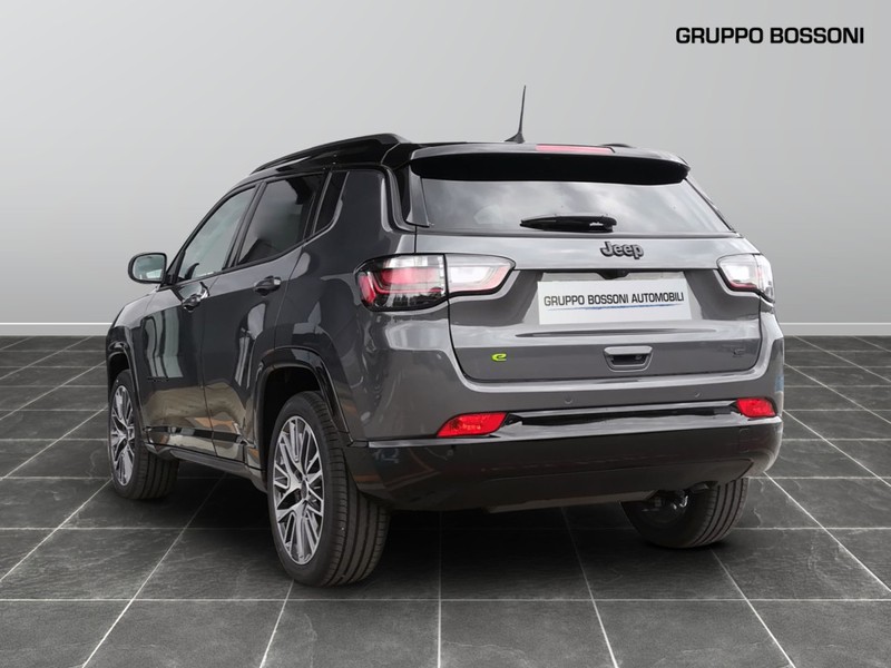 7 - Jeep Compass 1.5 turbo t4 mhev 130cv altitude 2wd