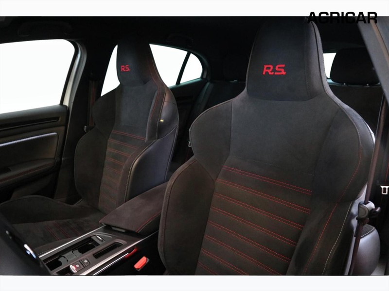 7 - Renault Mégane berlina 1.8 tce 300cv r.s. edc