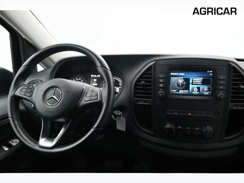 13 - Mercedes Vans Vito e129 tourer long 90kwh