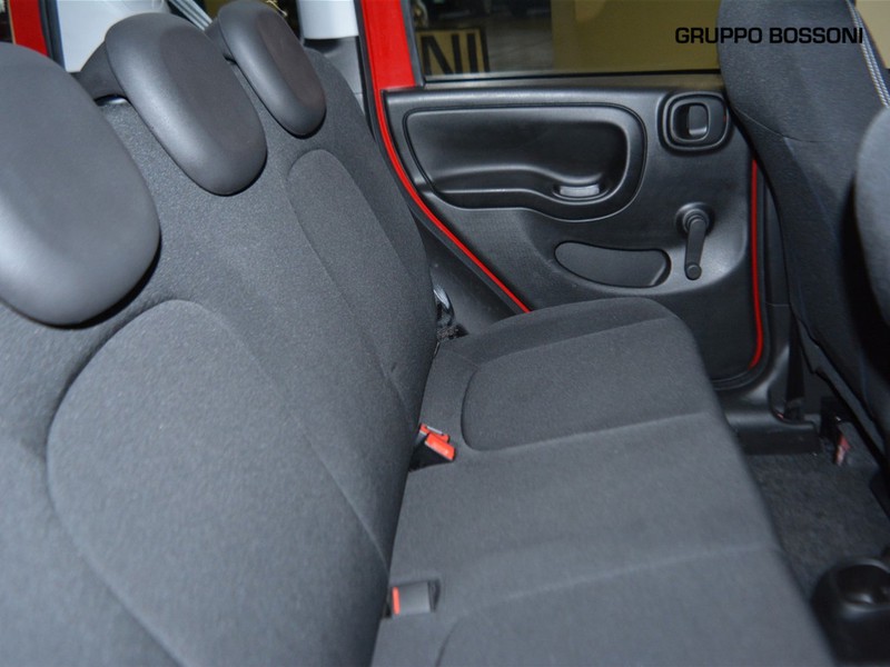 7 - Fiat Panda cross 1.0 firefly hybrid 70cv s&s 5p.ti