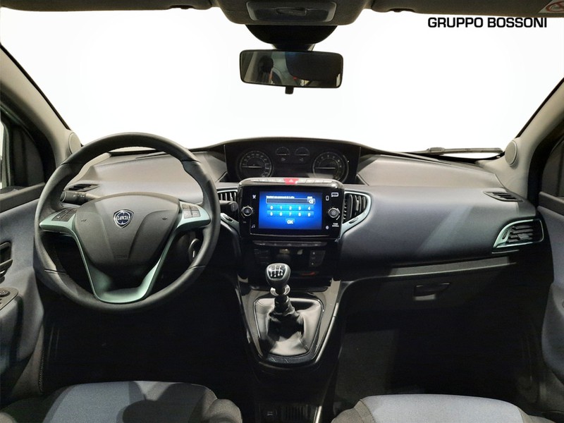 7 - Lancia Ypsilon 1.0 firefly hybrid 70cv gold plus s&s 5p.ti