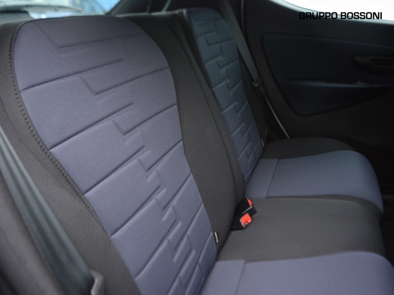 7 - Lancia Ypsilon 1.0 firefly hybrid 70cv gold plus s&s