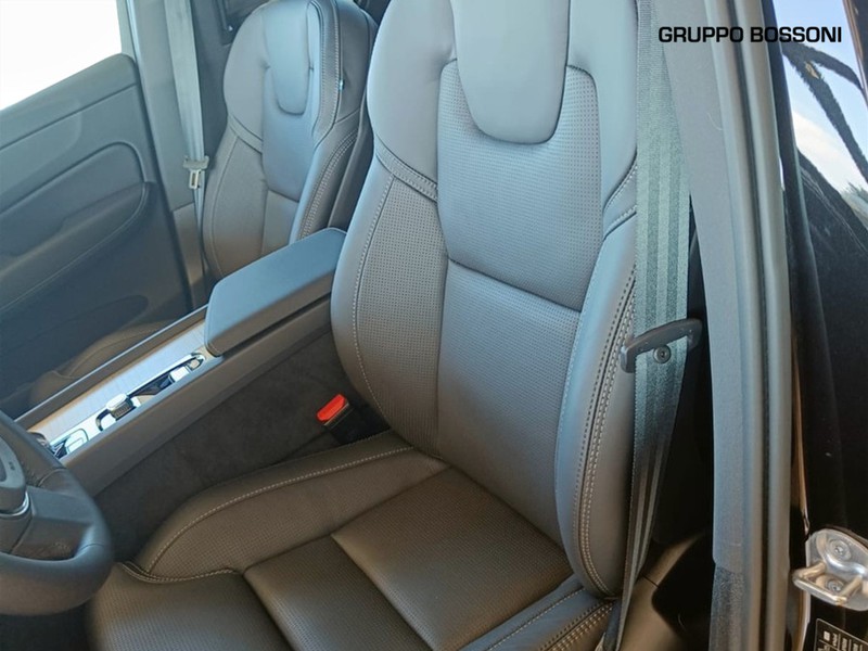 7 - Volvo XC60 2.0 t6 plug-in hybrid ultra black edition awd automatico