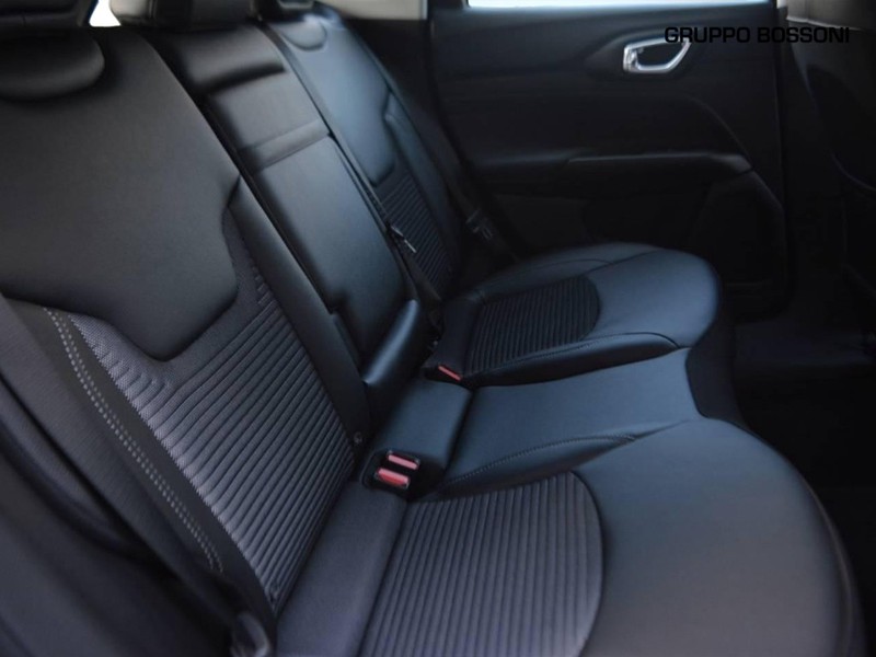 7 - Jeep Compass 1.5 turbo t4 mhev 130cv altitude 2wd