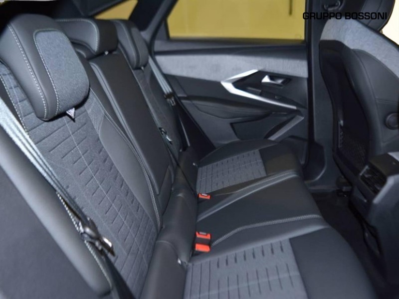 7 - Peugeot 3008 1.2 hybrid 136cv gt e-dcs6