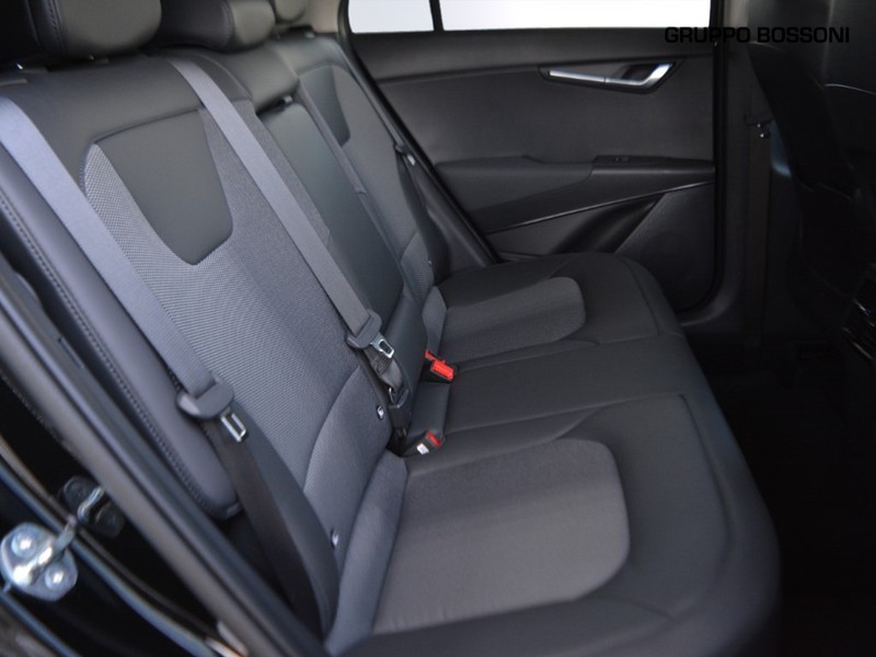 7 - Kia Niro 1.6 gdi hybrid 129cv style dct6