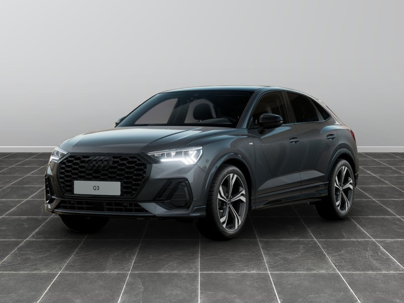 1 - Audi Q3 sportback 35 2.0 tdi identity black s tronic