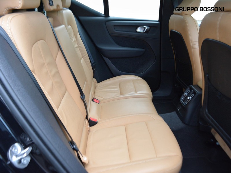 7 - Volvo XC40 1.5 t4 recharge plug-in-hybrid inscription geartronic my21
