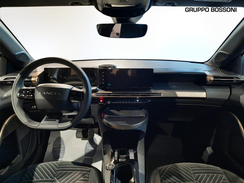 7 - Lancia Ypsilon 1.2 mhev 110cv lx e-dct
