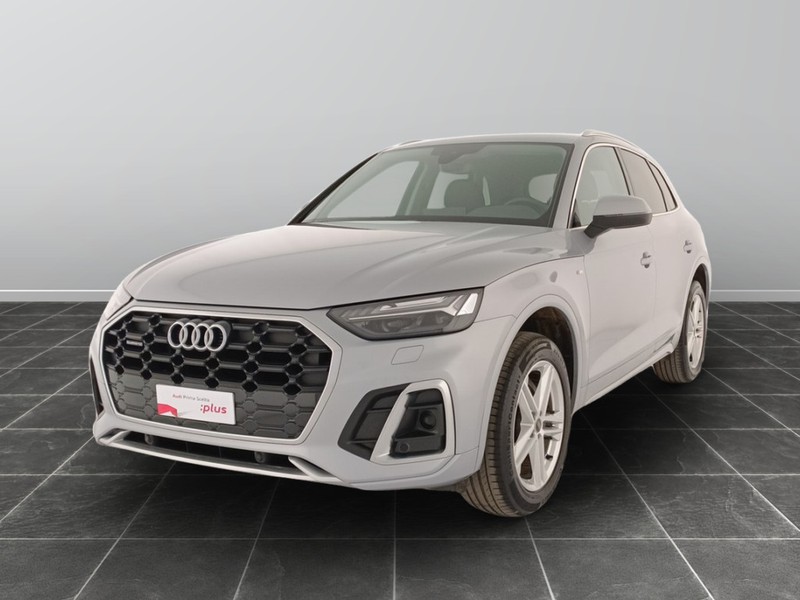 1 - Audi Q5 40 2.0 tdi mhev 12v s line quattro s tronic
