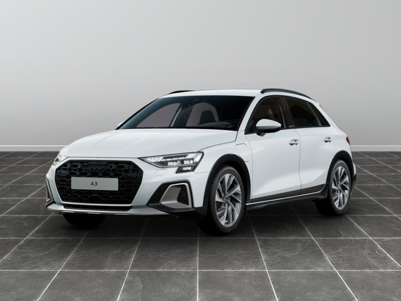 1 - Audi A3 allstreet 40 1.5 tfsi e identity contrast s tronic