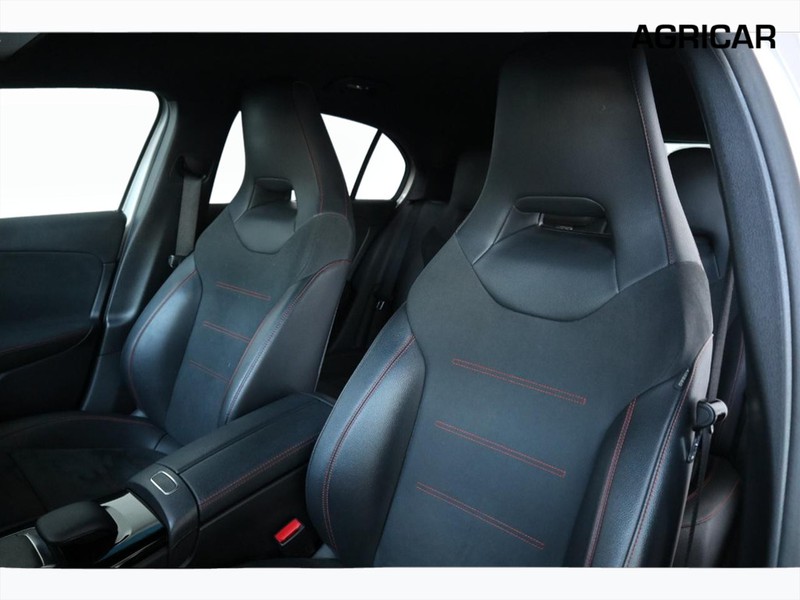 7 - Mercedes Classe A 250 e plug in hybrid (e eq-power) premium 8g-dct