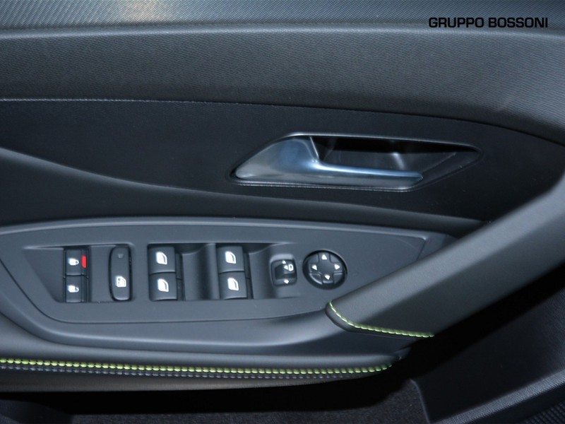 13 - Peugeot 308 1.2 hybrid 136cv gt e-dcs6
