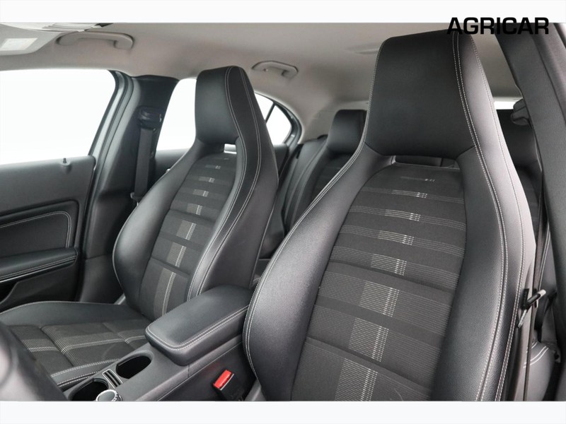 7 - Mercedes Classe A 200 d sport activity edition 7g-dct
