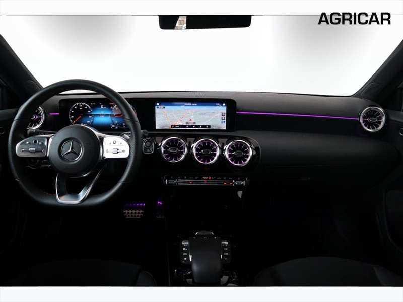 13 - Mercedes Classe A 200 d premium night edition 8g-dct