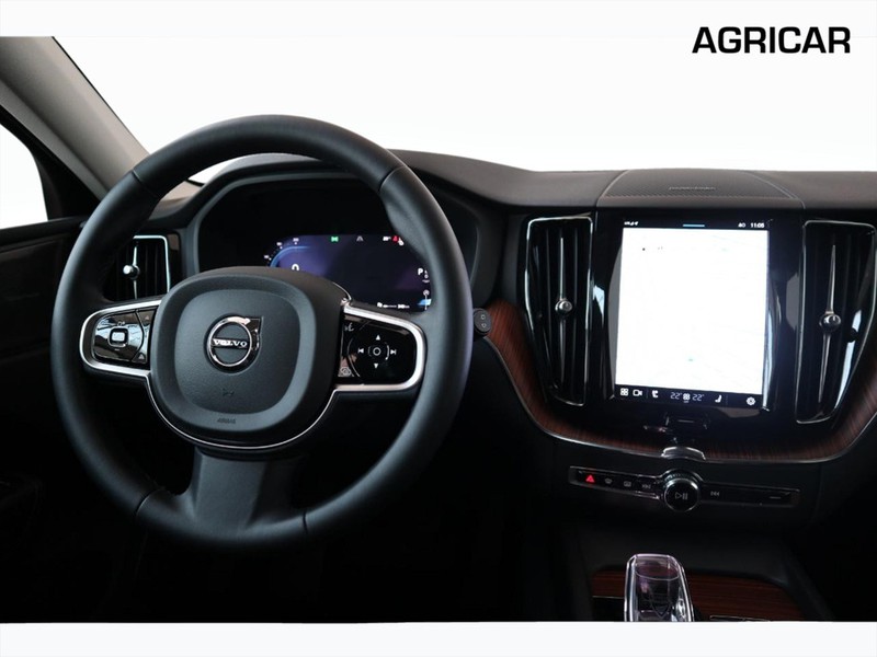13 - Volvo XC60 2.0 b4 plus dark awd automatico