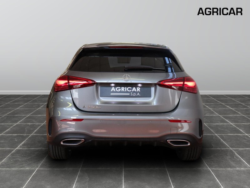 7 - Mercedes Classe A 250 e plug-in-hybrid amg line advanced plus speedshift dct amg 8g