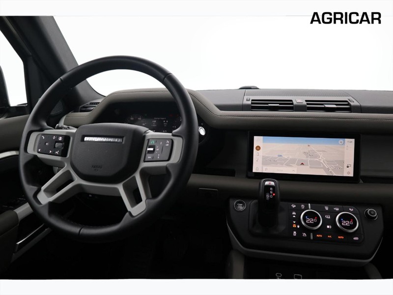 13 - Land Rover Defender 3.0 i6 mhev se awd auto