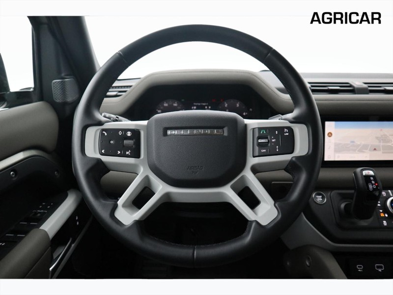 19 - Land Rover Defender 3.0 i6 mhev se awd auto