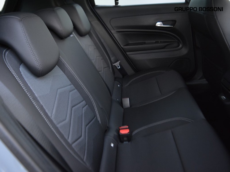 7 - Jeep Avenger 1.2 turbo e-hybrid mhev 110cv summit fwd edct6