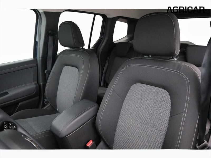 7 - Mercedes Vans Classe T long 180 executive