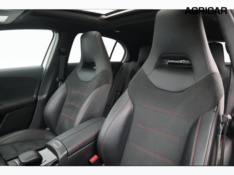 7 - Mercedes Classe A 250 e plug in hybrid (e eq-power) premium 8g-dct