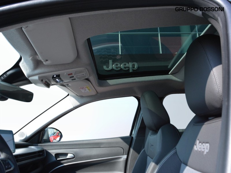 13 - Jeep Avenger 1.2 turbo e-hybrid mhev 110cv summit fwd edct6