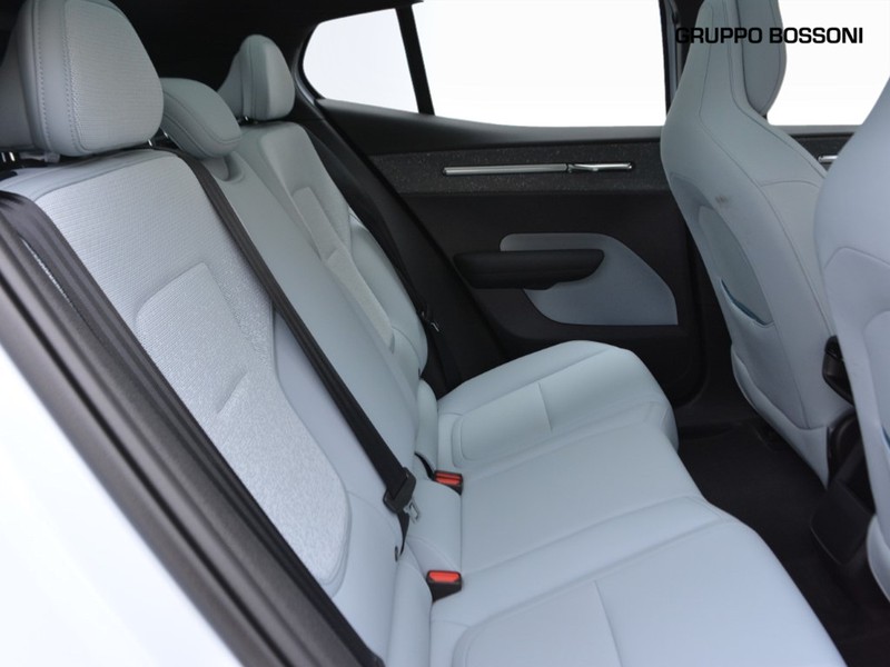7 - Volvo EX30 twin motor performance ultra awd edt