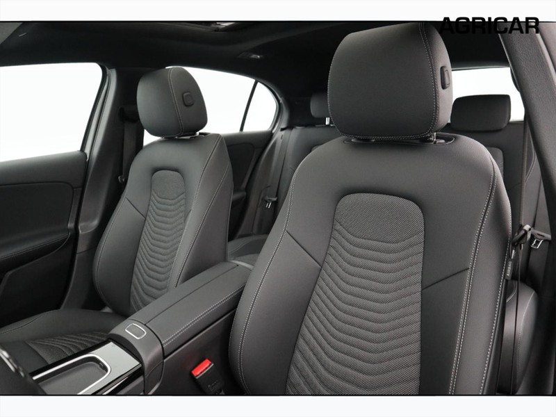 7 - Mercedes Classe A 250 e plug-in-hybrid progressive advanced plus speedshift dct amg 8g