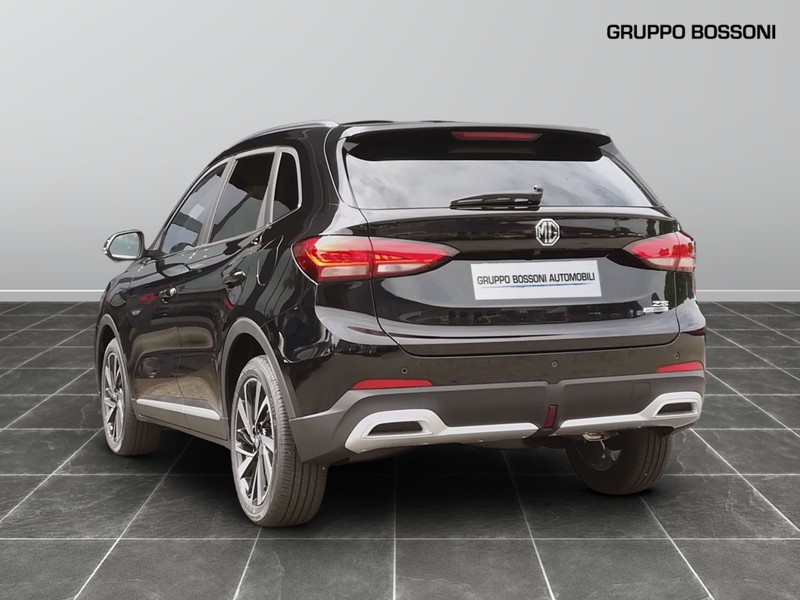 7 - Mg ZS 1.5 hybrid+ luxury auto