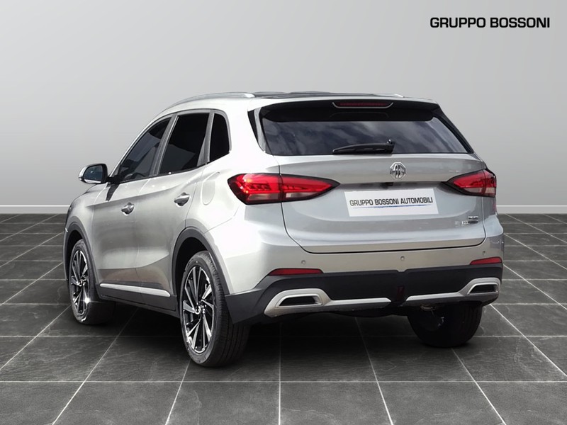 7 - Mg ZS 1.5 hybrid+ luxury auto