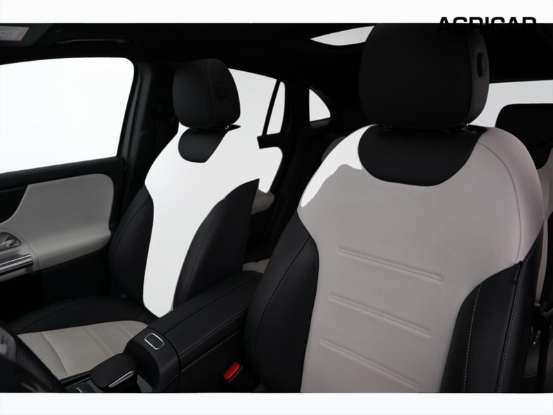 7 - Mercedes GLA 180 d premium 8g-dct