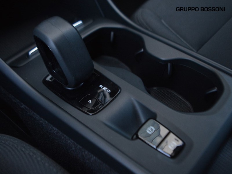 19 - Volvo XC40 1.5 t4 recharge plug-in-hybrid inscription expression geartronic my21