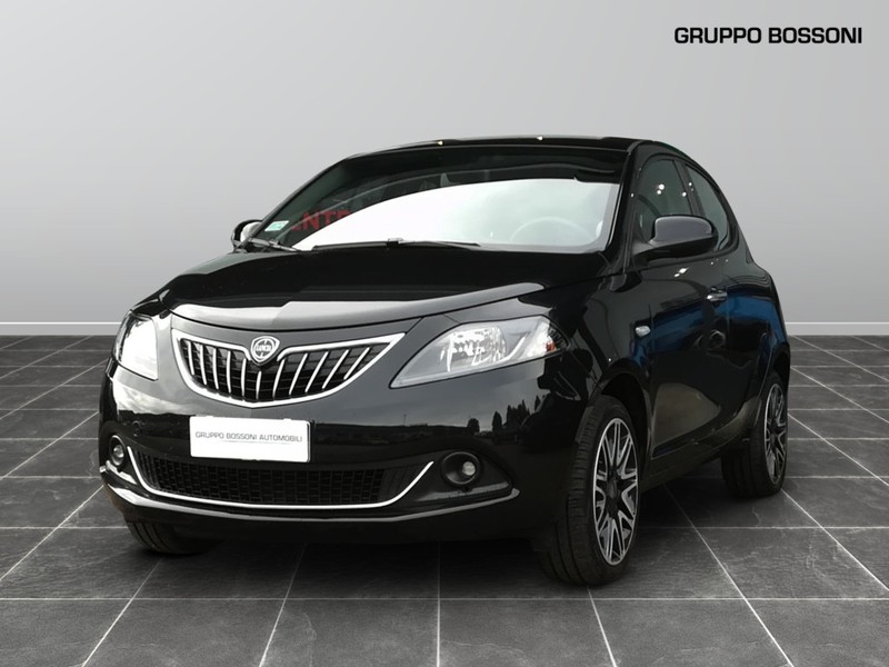 1 - Lancia Ypsilon 1.0 firefly hybrid 70cv gold s&s