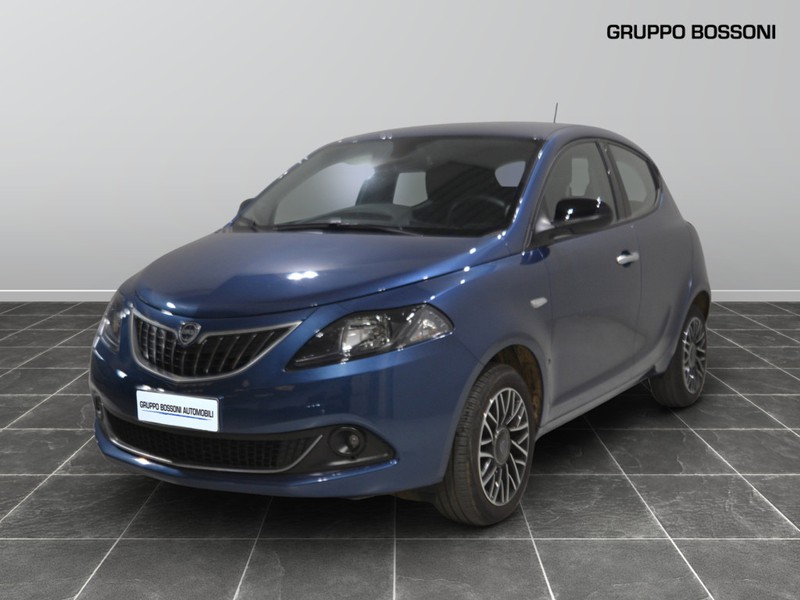 1 - Lancia Ypsilon 1.0 firefly hybrid 70cv platino s&s