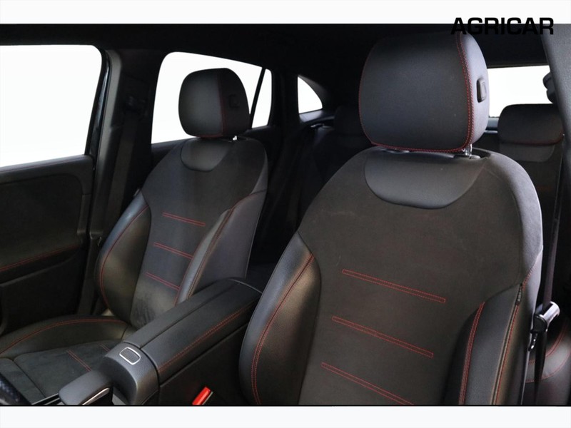 7 - Mercedes GLA 200 d premium 4matic 8g-dct