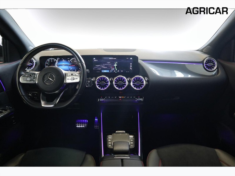 13 - Mercedes GLA 200 d premium 8g-dct