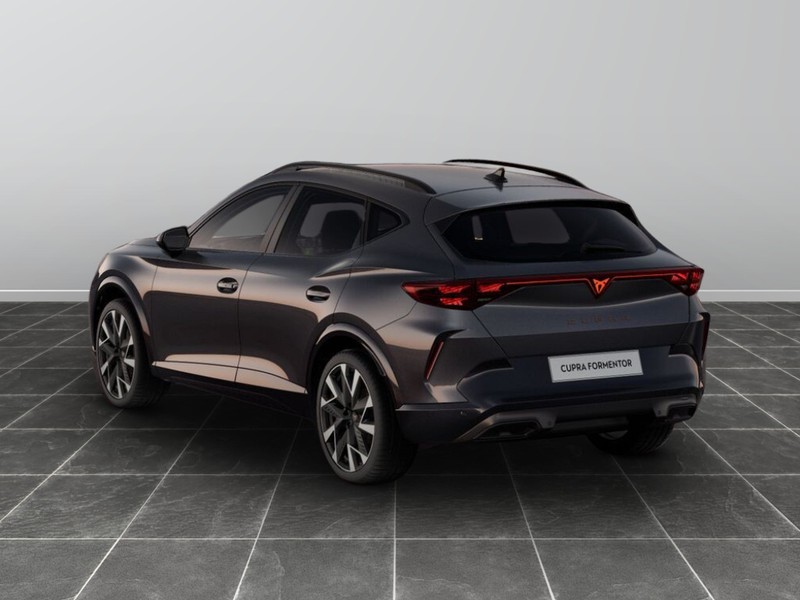 7 - Cupra Formentor 1.5 hybrid 150cv dsg