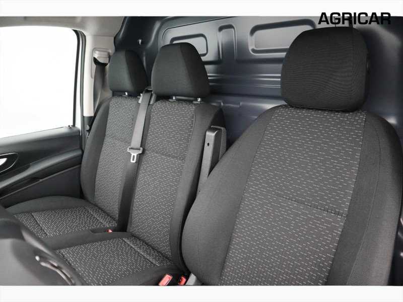7 - Mercedes Vans Vito 110 cdi long