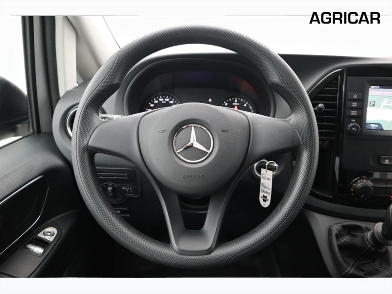 13 - Mercedes Vans Vito 110 cdi long