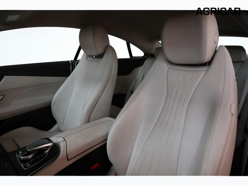 7 - Mercedes Classe E coupe 220 premium 4matic 9g-tronic plus