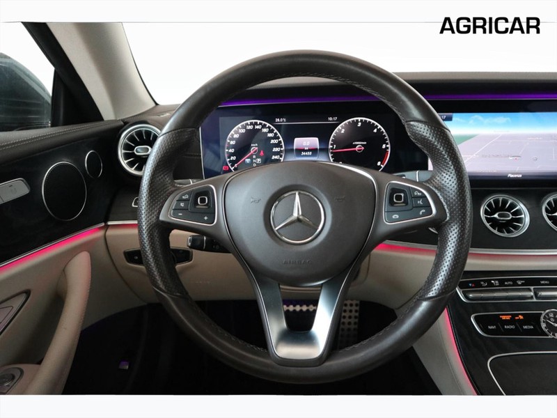 19 - Mercedes Classe E coupe 220 premium 4matic 9g-tronic plus