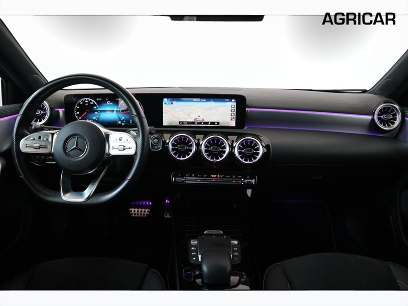 13 - Mercedes Classe A 180 d premium night edition 8g-dct