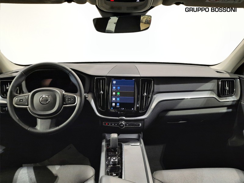 7 - Volvo XC60 2.0 b4 momentum awd automatico