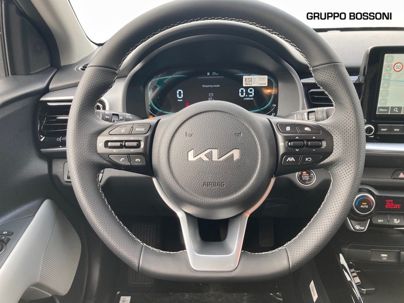13 - Kia Stonic 1.0 t-gdi mhev 100cv black edition mt