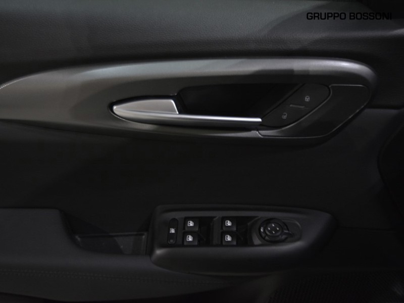 13 - Alfa Romeo Tonale 1.3 plug in hybrid 280cv speciale q4 at6
